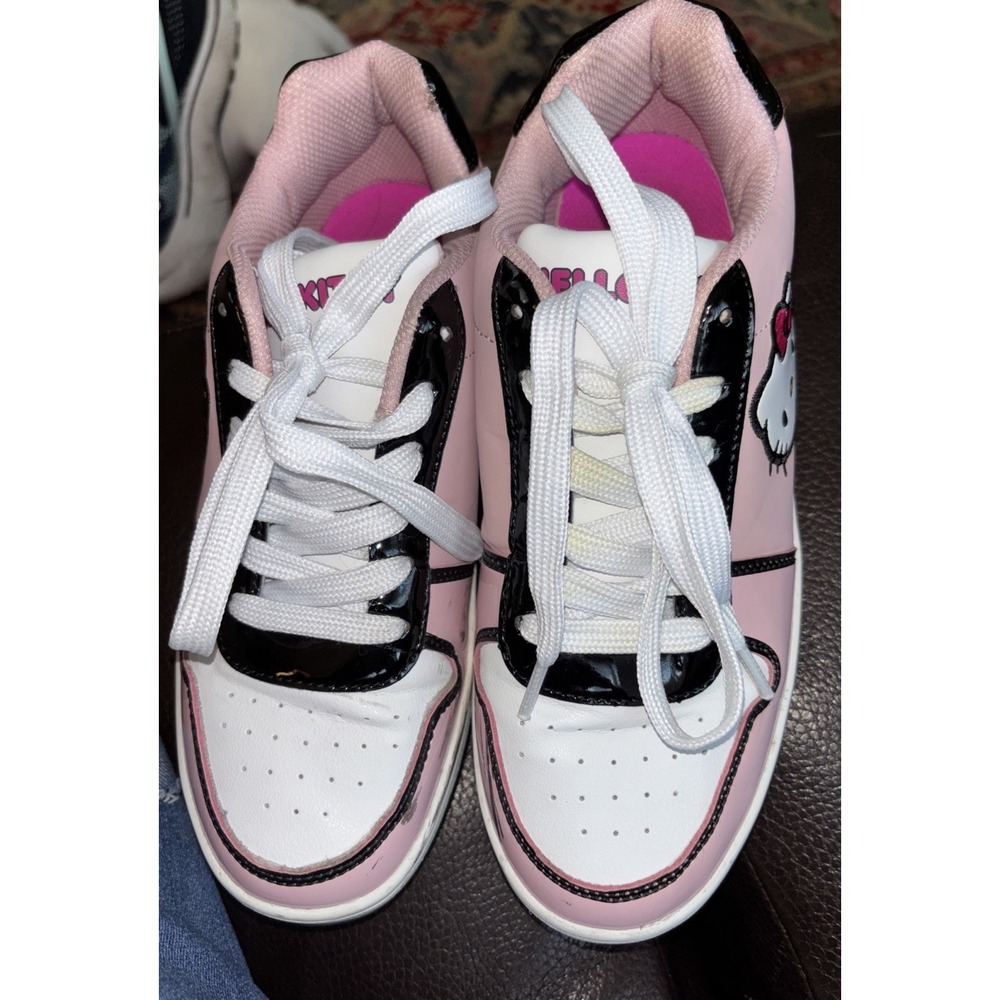 HELLO KITTY Sneaker Women 8 M SANRIO PINK BLACK  SHOES LIMITED EDITION Excellent
